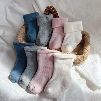 1 Çift Ins Kürklü Buzağı Çorap Bebek Erkek Bebek Kız Bahar Sonbahar Düz Renk Penye Pamuk kaymaz Zemin Çorap Bebek Aksesuarları