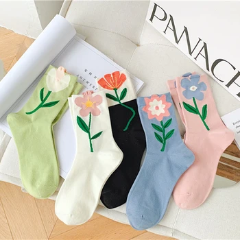 1 Çift Tatlı Kore Şeker Renk Çorap Kadın Japon Karikatür Çiçek Harajuku Kawaii Orta Tüp Çorap Nefes Rahat Kısa Çorap