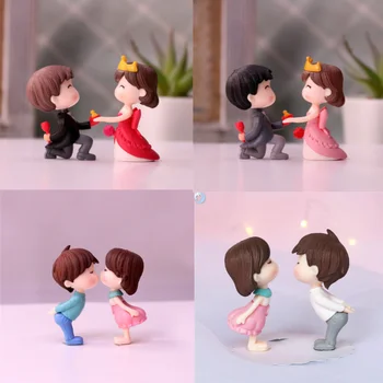2 adet / takım Romantik Teklif Kek Topper Çift Öpüşme Mini Bebek Parti Düğün Dekorasyon Sevgililer Günü DIY Kek Dekorasyon Araçları