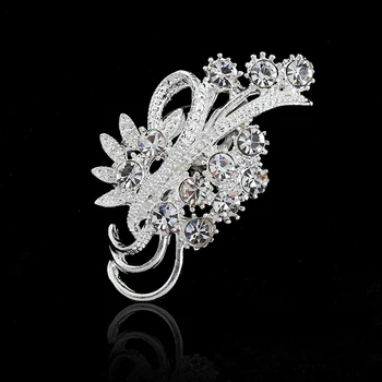 Kadın Moda Aksesuarları Zarif Delicated Rhinestone Gümüş Kaplama Çiçek Broş Yaka Iğneler Kazak Dekorasyon