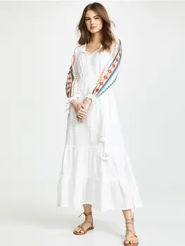 Yaz yeni stiller etnik tarzı işlemeli beyaz gevşek uzun elbise Bohemian turizm v yaka tatil ada plaj elbise